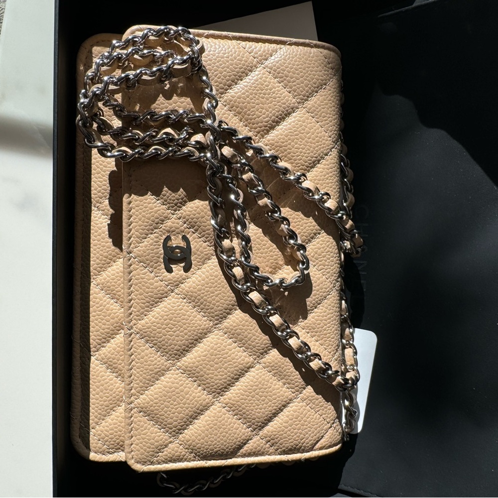Chanel classic beige caviar quilted woc wallet on chain - Picture 6 of 8
